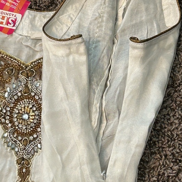 New with Tags! White Indian 3 piece Anarkali Suit - Picture 5 of 6